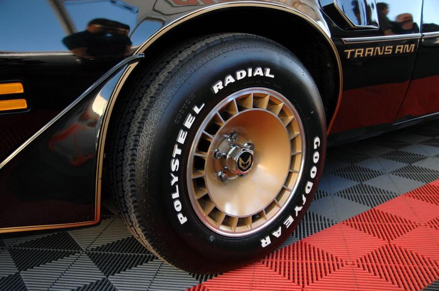  Pontiac Firebird Trans Am Bandit Special Edition 1980 года  (фото 4 из 21)